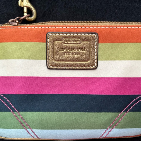 Authentic Coach Legacy Stripe Wristlet - Picture 12 of 15